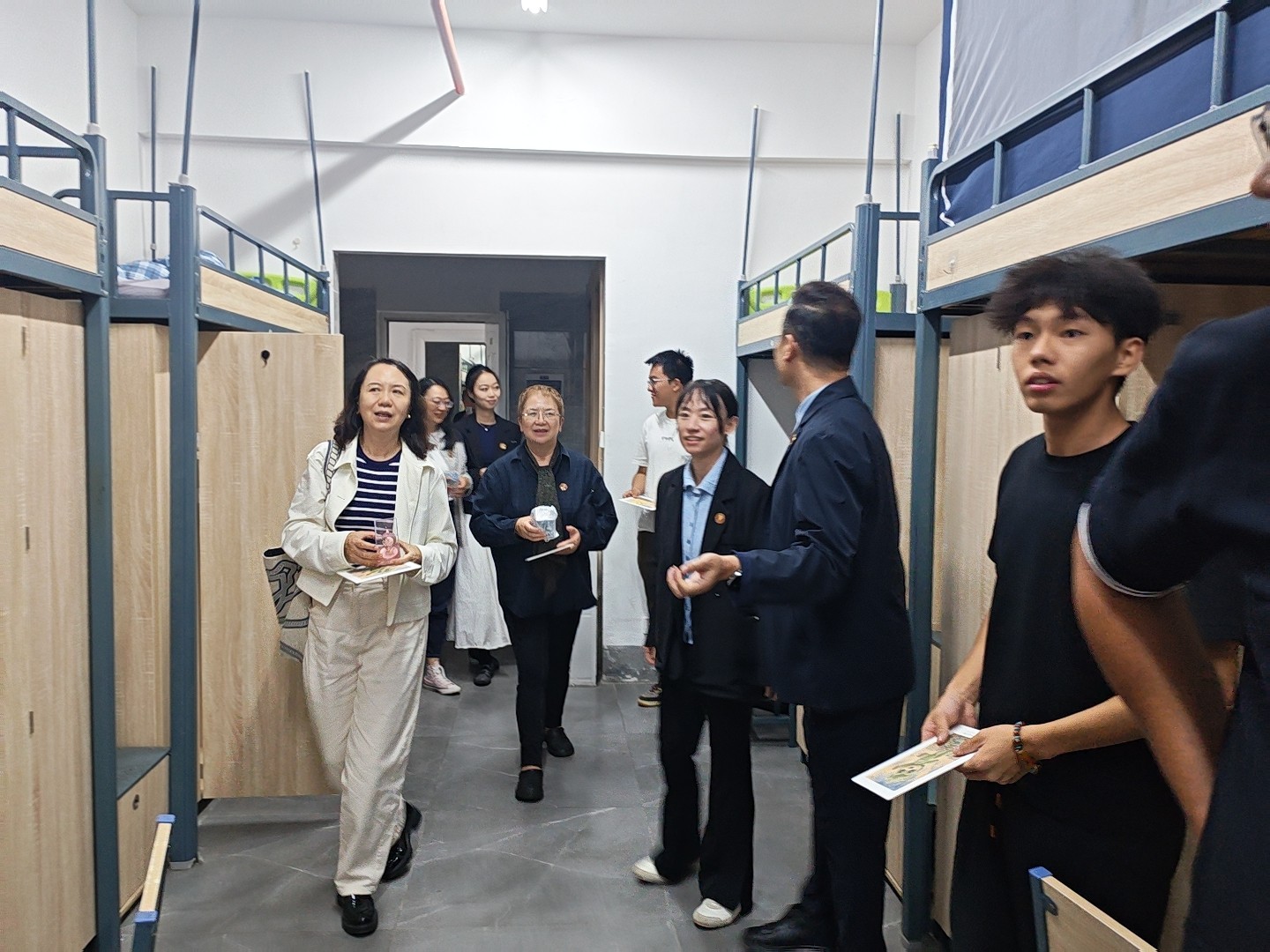 “艺”家人，心相迎——艺术与传媒学院2026级迎新工作纪实 第 9 张