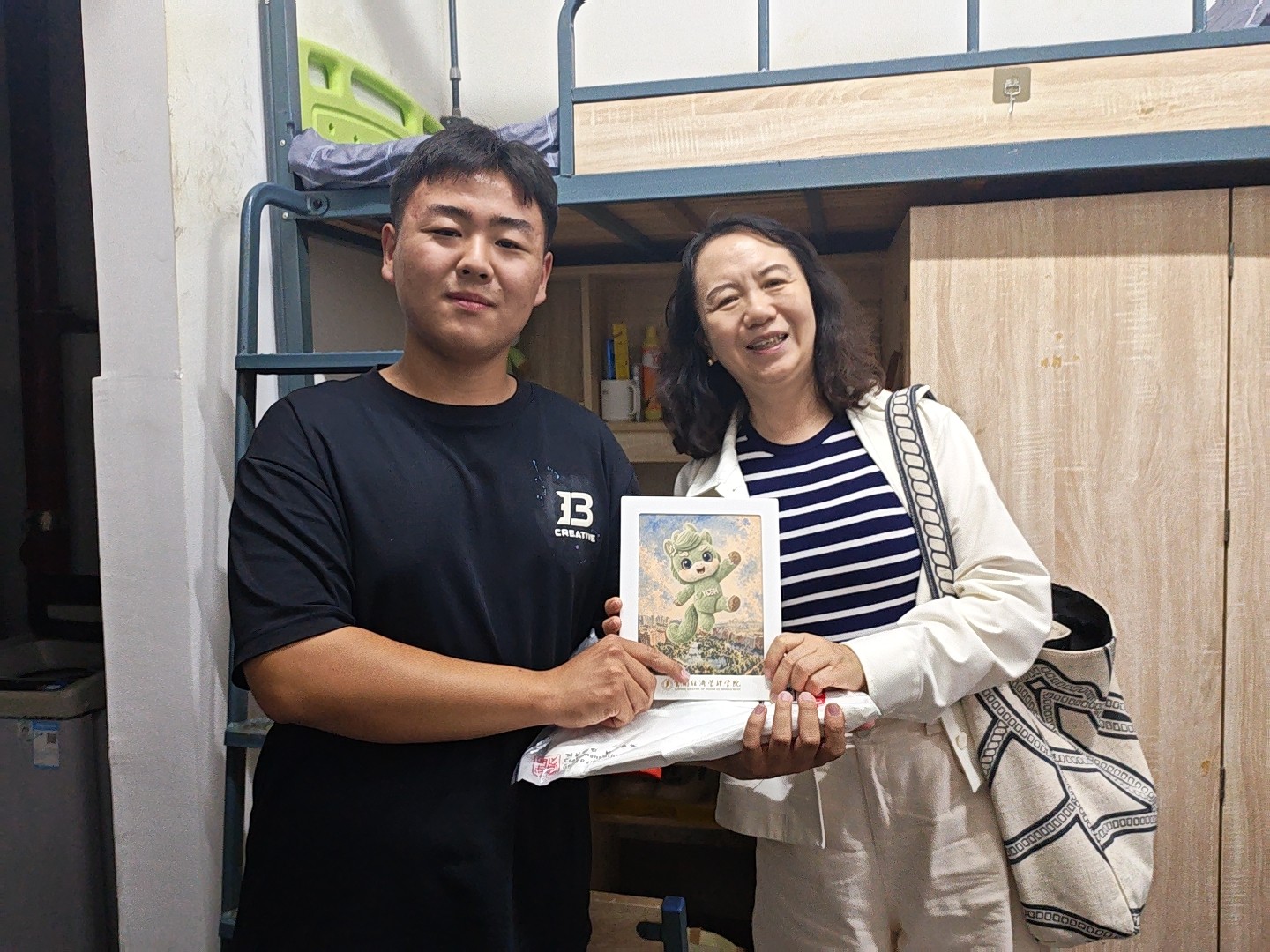 “艺”家人，心相迎——艺术与传媒学院2026级迎新工作纪实 第 10 张