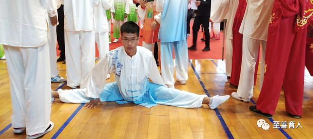 云南经济管理学院参加“云南省第四届高等院校健身气功 锦标赛”再创佳绩 第 1 张