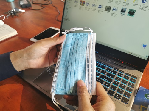 疫情防控不松懈 学院领导送真情ㅣ云南经济管理学院艺术与传媒学院免费为教师们发放口罩 第 4 张 疫情防控不松懈 学院领导送真情ㅣ云南经济管理学院艺术与传媒学院免费为教师们发放口罩 第 4 张