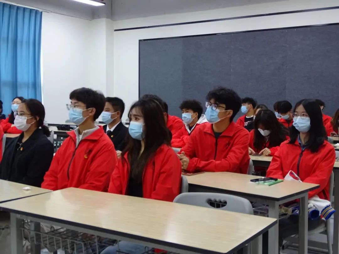 【创美艺传】青春心向党|艺术与传媒学院组织集中观看中国共产党第二十次全国代表大会开幕会盛况 第 4 张