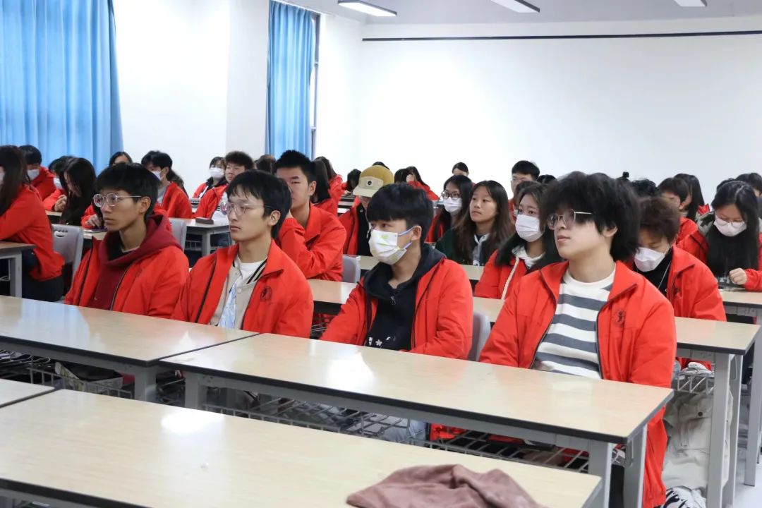 【创美艺传】青春心向党|艺术与传媒学院组织集中观看中国共产党第二十次全国代表大会开幕会盛况 第 20 张