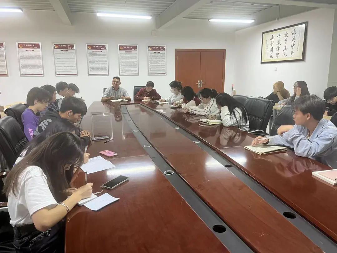 云南经济管理学院团员青年热议习近平总书记给中国农业大学科技小院的同学们的回信 第 3 张