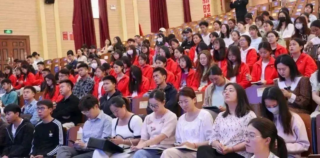 【主题教育】高职学院开展专题讲座：《百年变局下的新时代总方略》 第 5 张