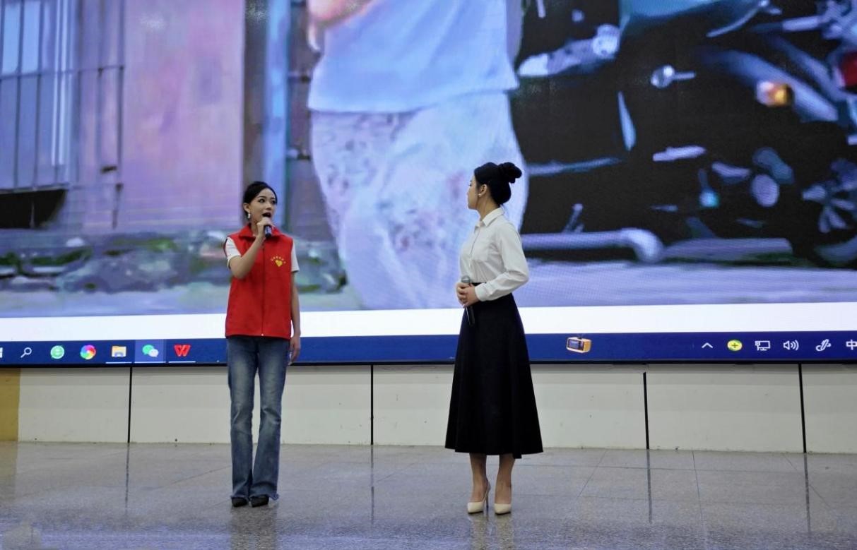 图片6.jpg “予我诵读,赞我中华”——第十三届“翰文杯”朗诵比赛决赛顺利举办 第 6 张