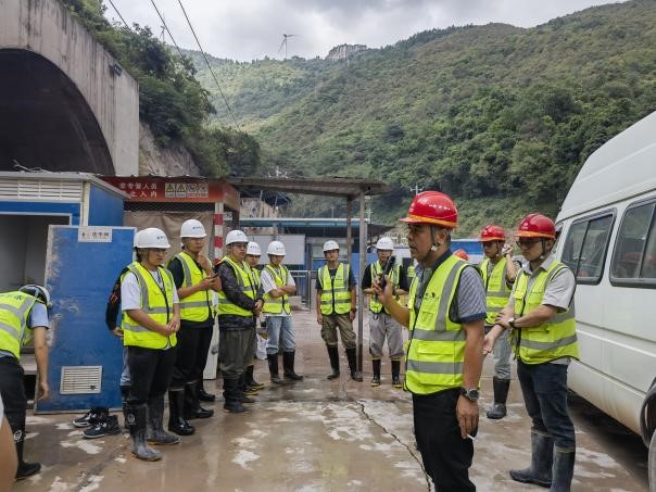 厚德至诚,精工至善,创新致远,实干争先 第 6 张