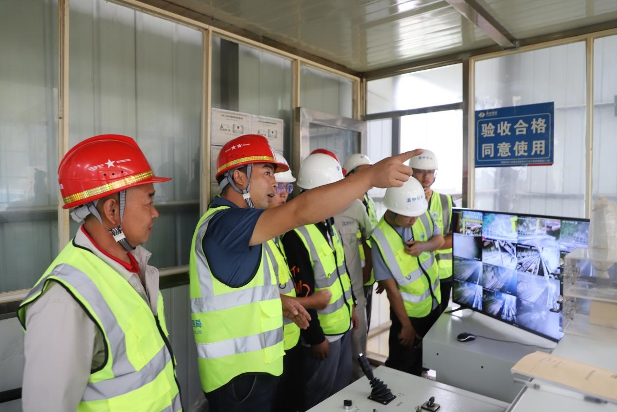 厚德至诚,精工至善,创新致远,实干争先 第 7 张 厚德至诚,精工至善,创新致远,实干争先 第 7 张