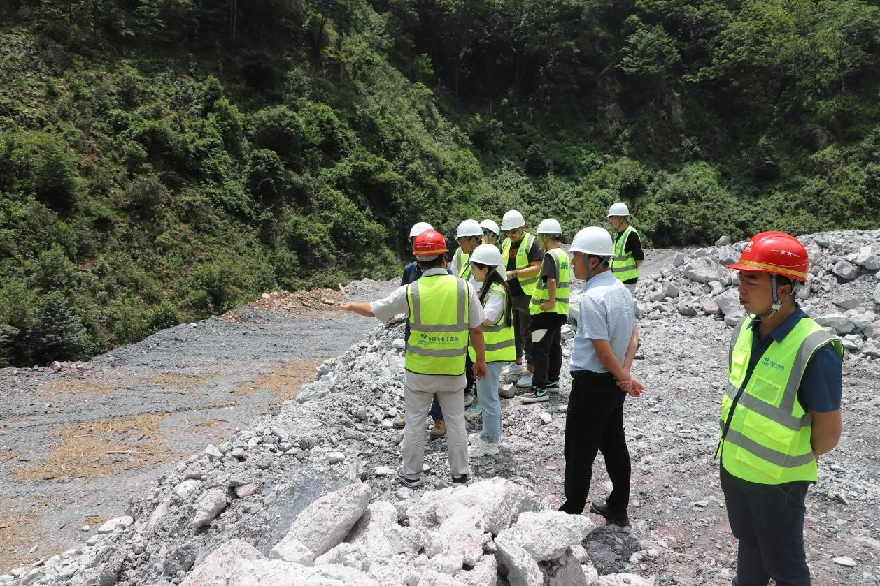 厚德至诚,精工至善,创新致远,实干争先 第 8 张 厚德至诚,精工至善,创新致远,实干争先 第 8 张