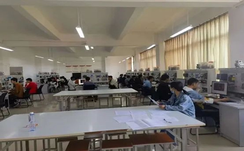 【学生风采】再次突破历史！24项省奖，11人挺进国赛，信智学子在蓝桥杯（电子组）中再创佳绩！ 第 6 张