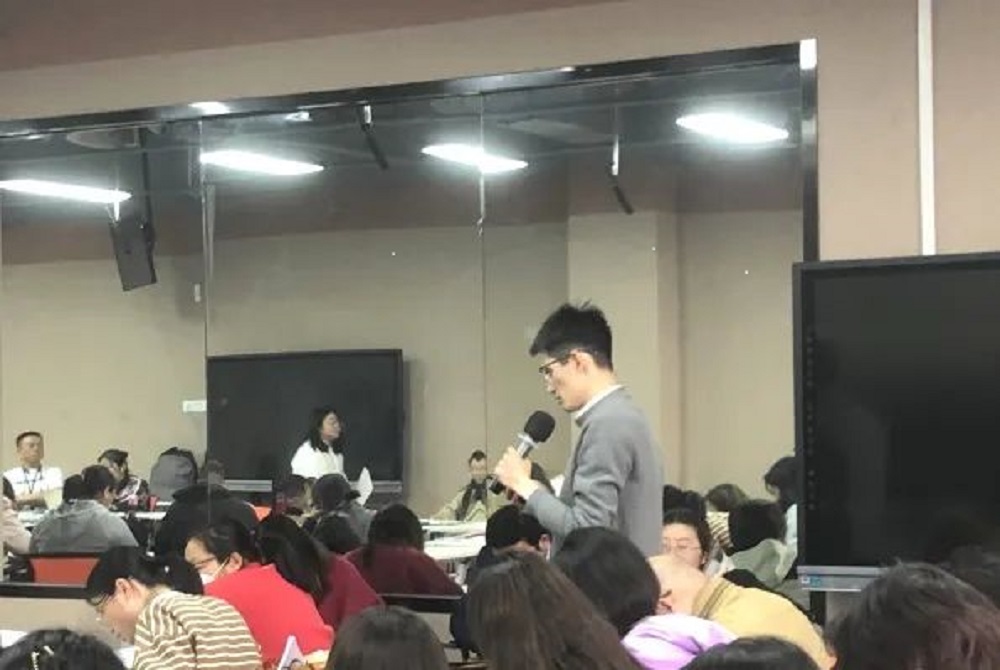 马克思主义学院党总支2023年第一次理论集中学习 第 4 张 马克思主义学院党总支2023年第一次理论集中学习 第 4 张