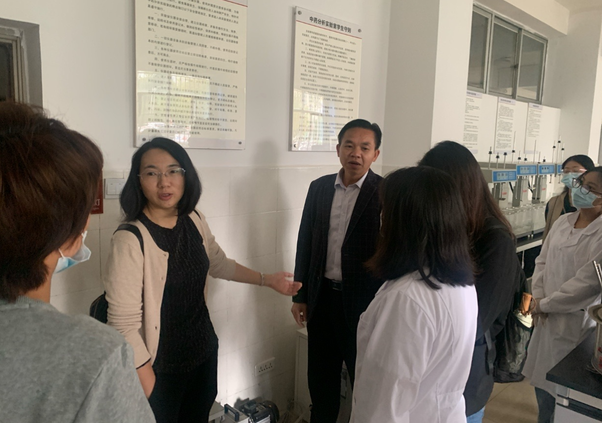 “忠诚保平安、喜迎党的二十大”医学院开展 实验室安全大检查工作 第 2 张