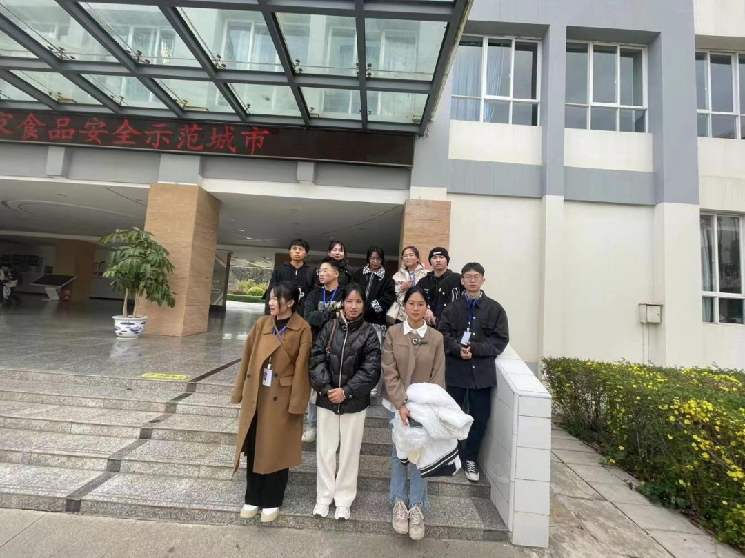 美术学专业学生进入昆明市高新一小进行课程实践系列报道（2） 第 1 张