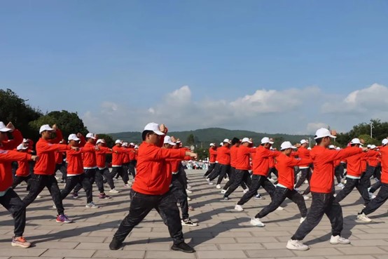 图片4.jpg 图片4.jpg