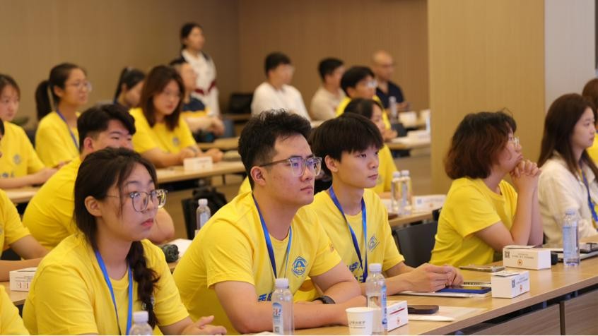 【榜样的力量】云南经济管理学院2023年度省政府奖学金获得者个人事迹分享（第二十一期） 第 4 张
