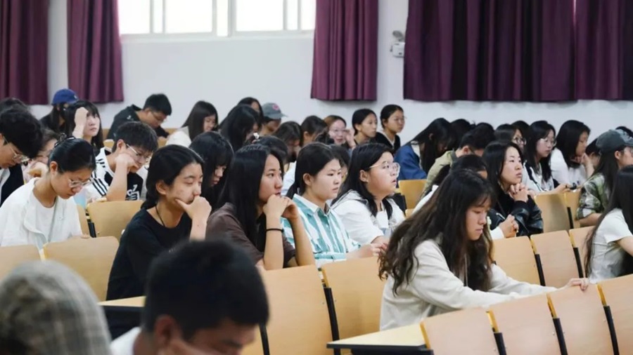 社团风采 | 挥毫泼墨，安全知识融日常 第 2 张