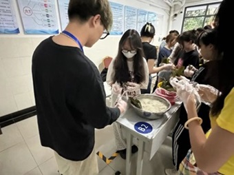 6.jpg “知书”“致用” 学生社区 | 高职青年志愿者协会“粽叶飘香,端午情浓”活动圆满落幕 第 3 张