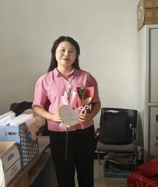 高职学院青年志愿者协会“创意粘土，感恩花语”教师节活动圆满举行 第 6 张