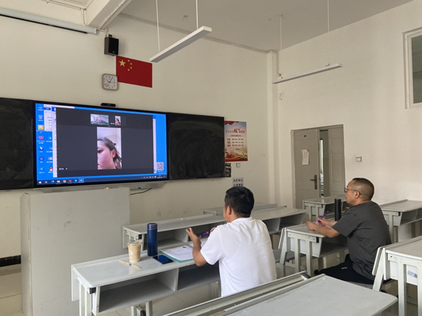 图片4.png 校园职航|高职学院携手安宁市徐果文化教育培训学校有限公司开展专场招聘会 第 4 张