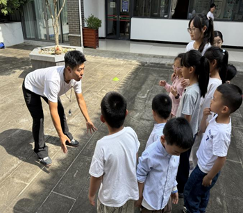 暑期社会实践‖小教繁星队 党建引领聚合力 专业实践暖童心 ——高职学院小学教育系党支部暑期社会实践活动拉开序幕 第 7 张 暑期社会实践‖小教繁星队 党建引领聚合力 专业实践暖童心 ——高职学院小学教育系党支部暑期社会实践活动拉开序幕 第 7 张