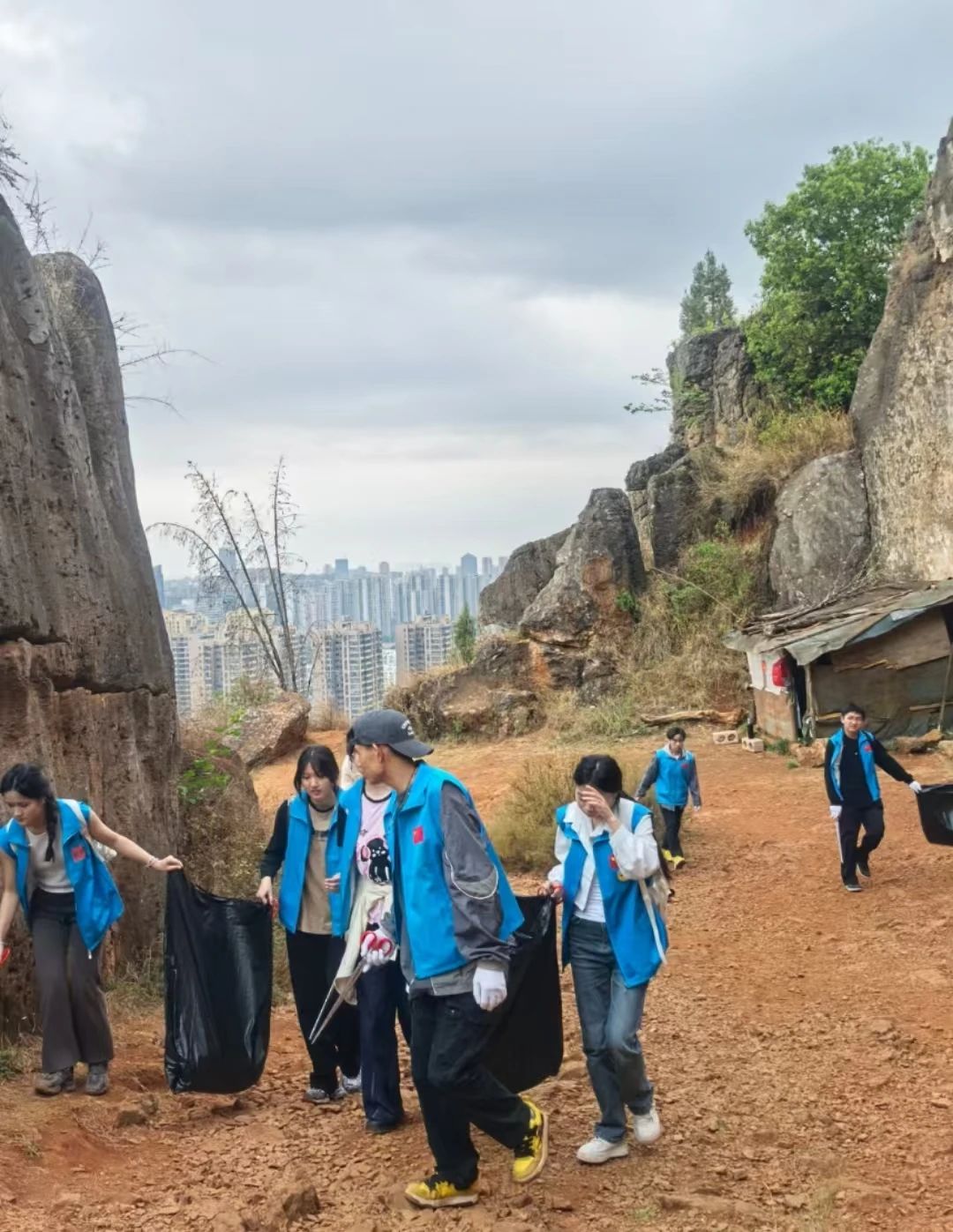 环保进行时|开展环保公益行动，守护绿水青山 第 2 张