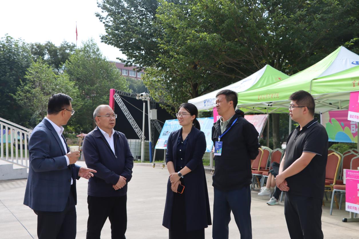 告别迎新季，奔赴新未来！云经管医学院2025级新生与校园的故事从此开始 第 5 张