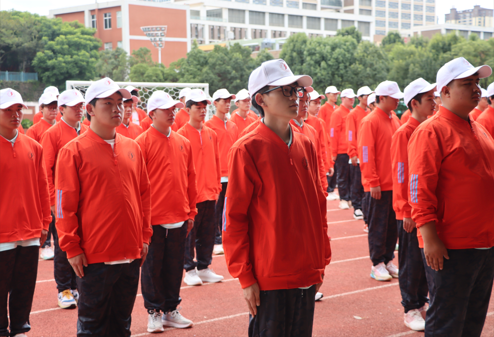 训之以严，砺之以行——云经管医学院军训纪实 第 3 张