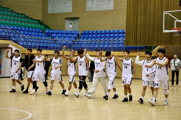 热血逐梦，赛场争锋——云南经济管理学院医学院篮球赛半决赛战报 第 1 张