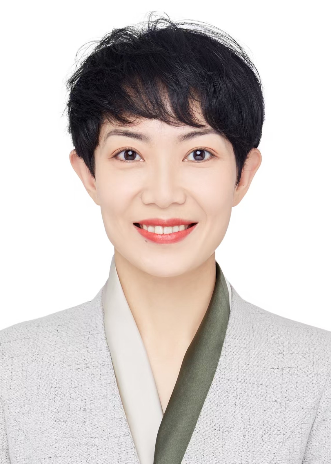 王燕铭证件照.jpg