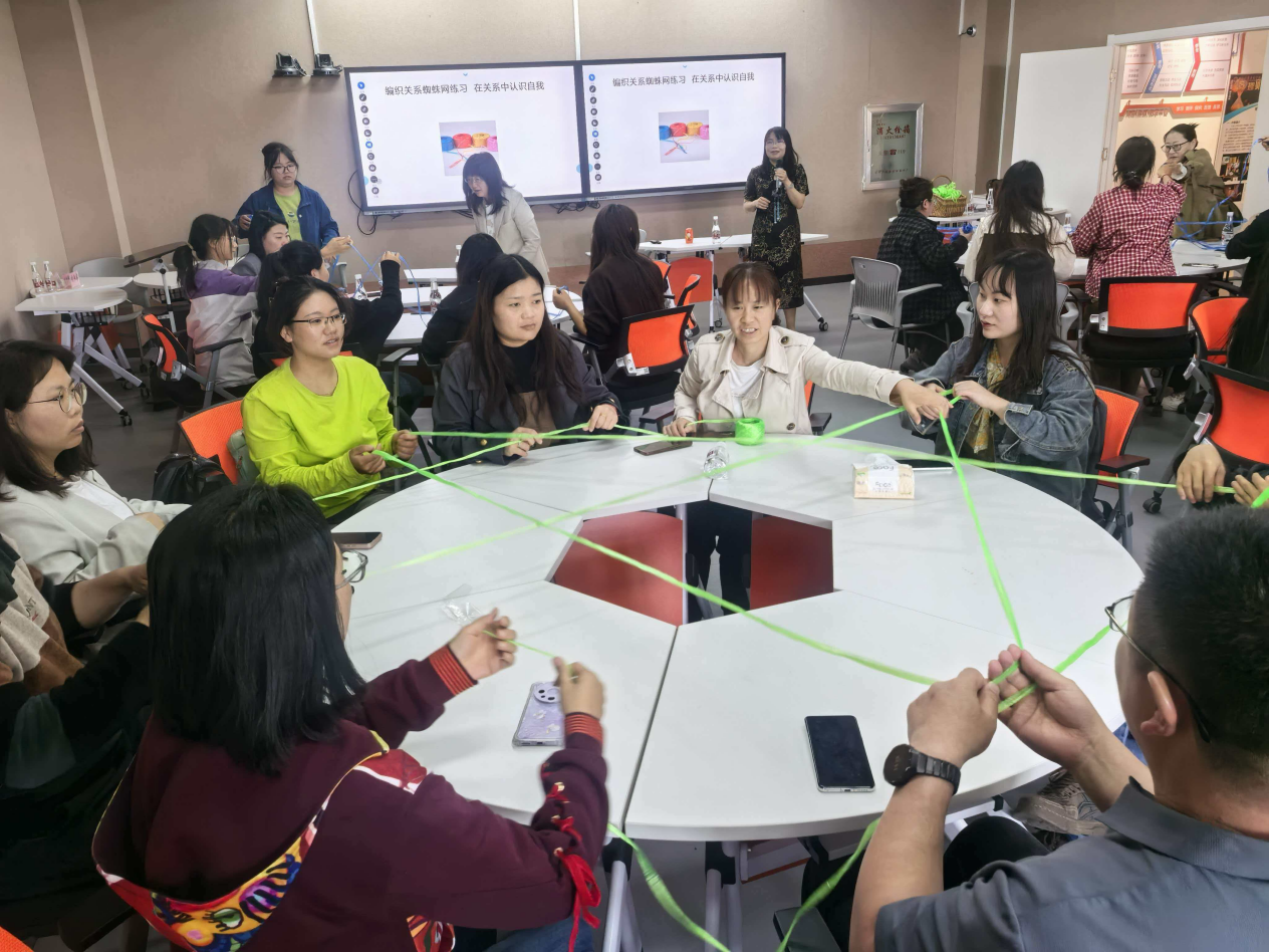 “中医心理与女性身心保健”主题培训在云南经济管理学院举行 第 1 张 “中医心理与女性身心保健”主题培训在云南经济管理学院举行 第 1 张