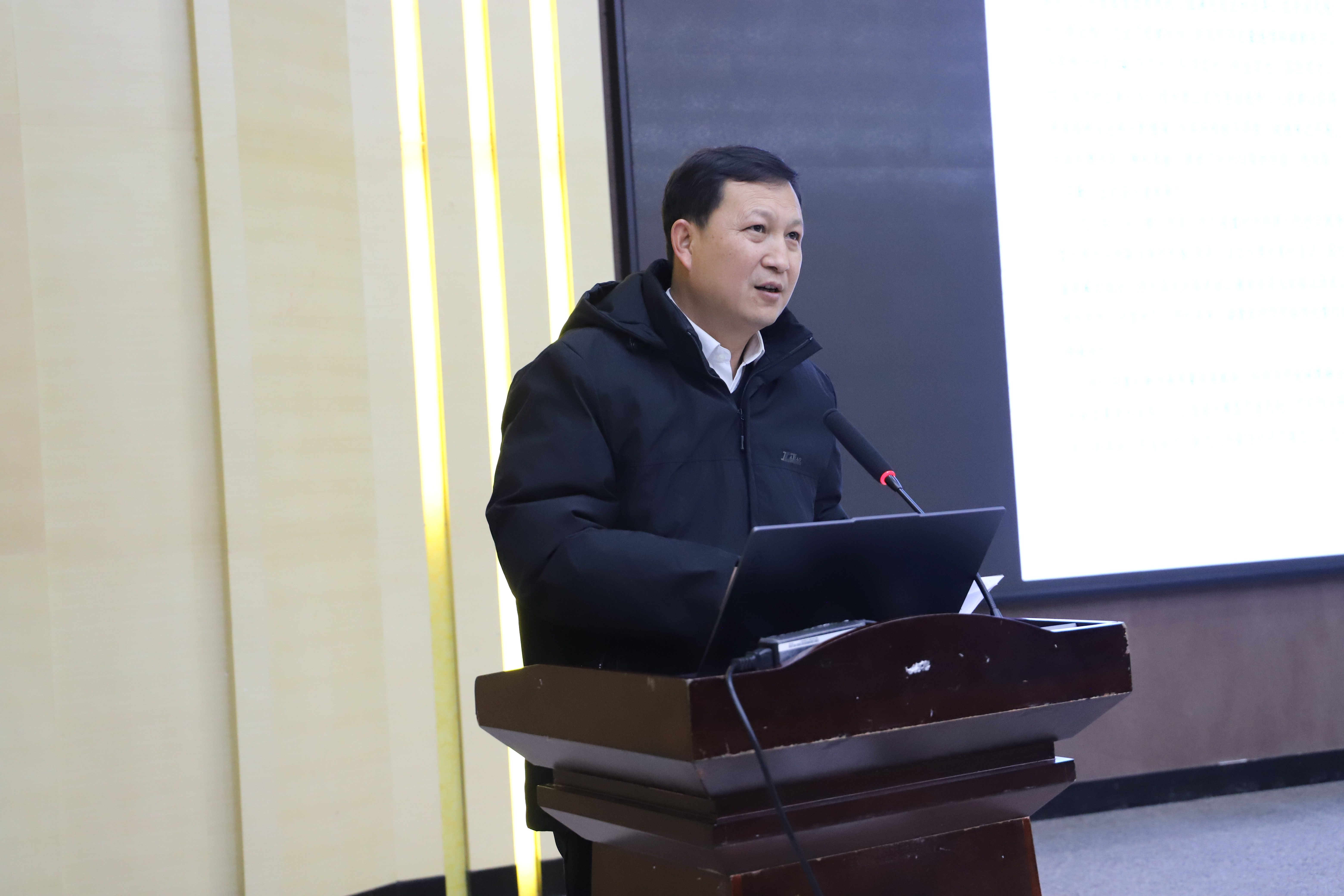 深学细悟创新理论 笃行实干育教兴党 ——教育学院党总支开展1月党的创新理论学习 第 1 张 深学细悟创新理论 笃行实干育教兴党 ——教育学院党总支开展1月党的创新理论学习 第 1 张